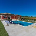 Kata Villa *