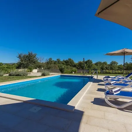 Kata Villa *